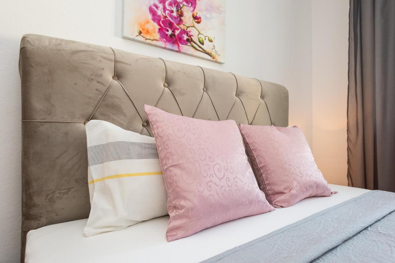 Apartments Dino Malinska Ngoại thất bức ảnh