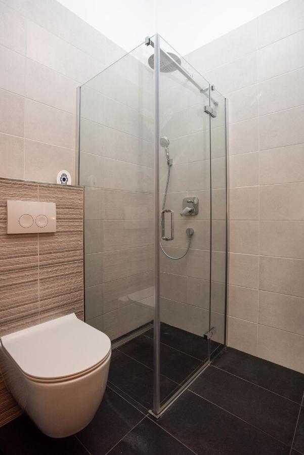 Apartments Dino Malinska Ngoại thất bức ảnh