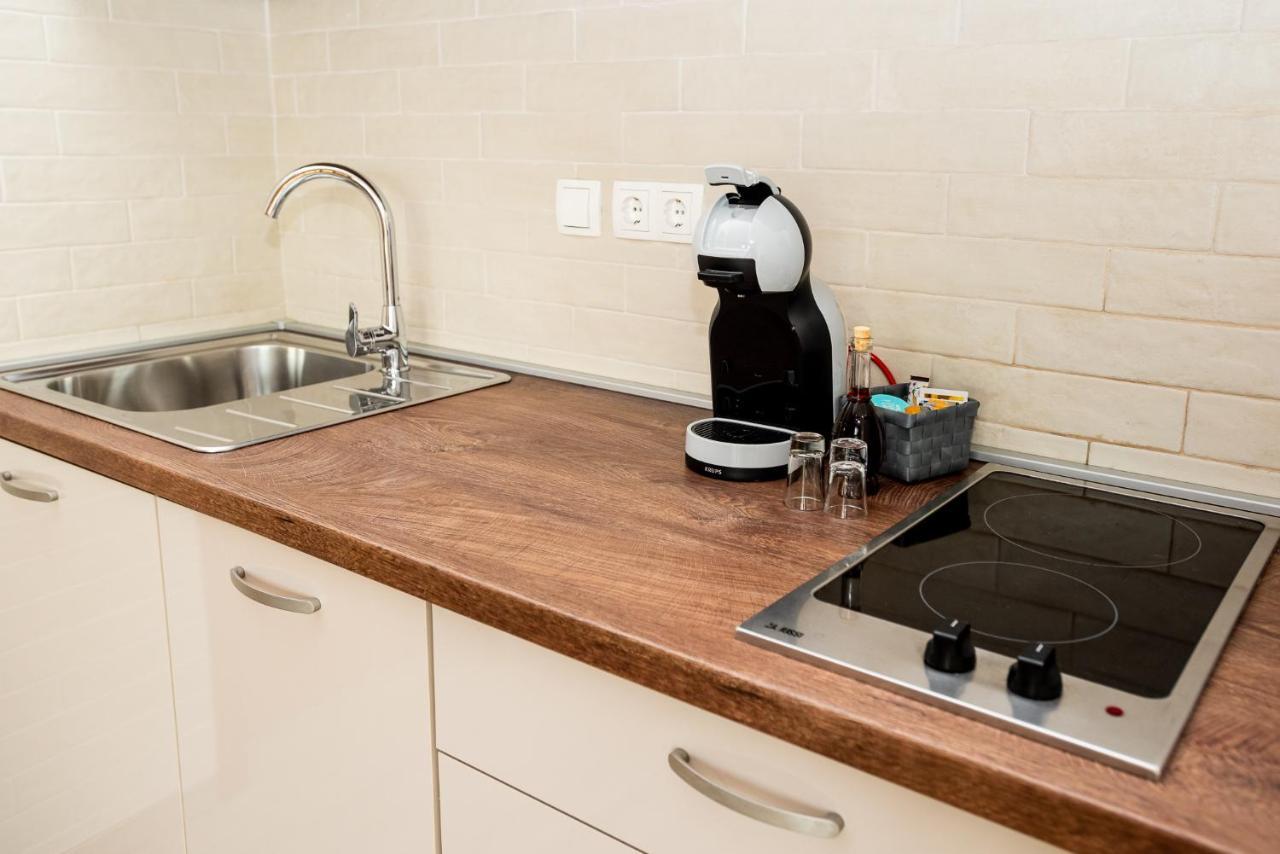 Apartments Dino Malinska Ngoại thất bức ảnh