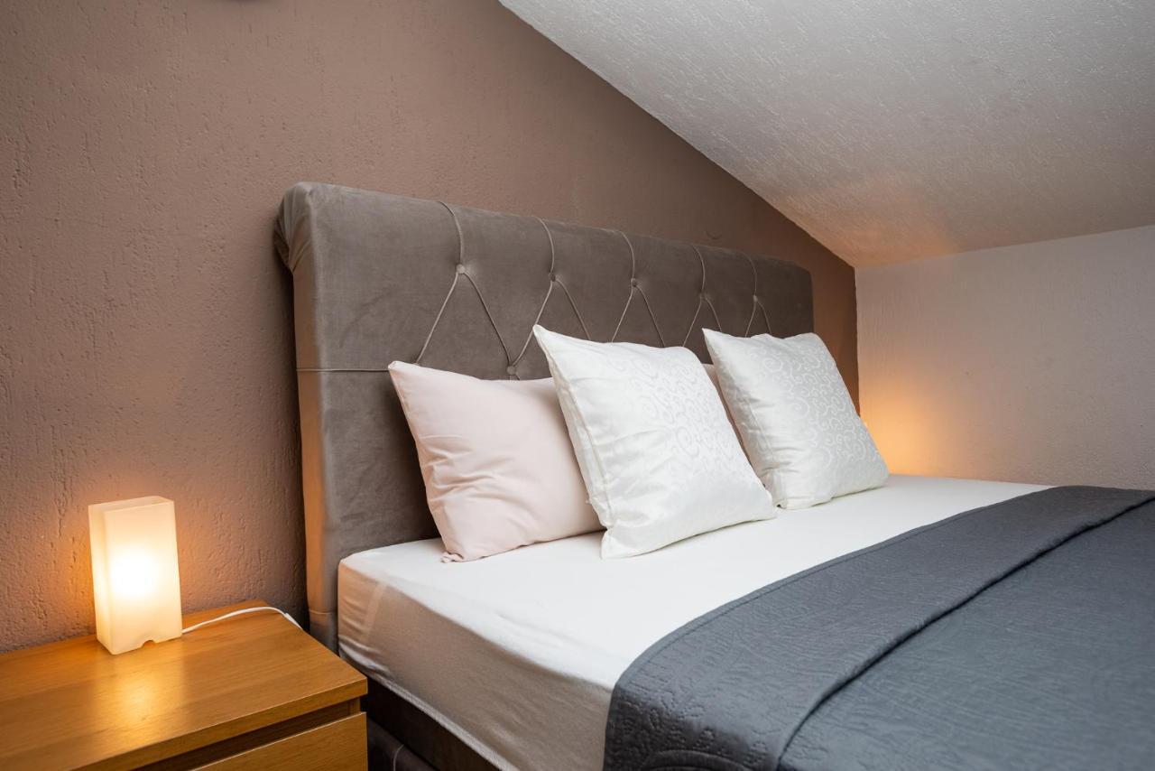 Apartments Dino Malinska Ngoại thất bức ảnh